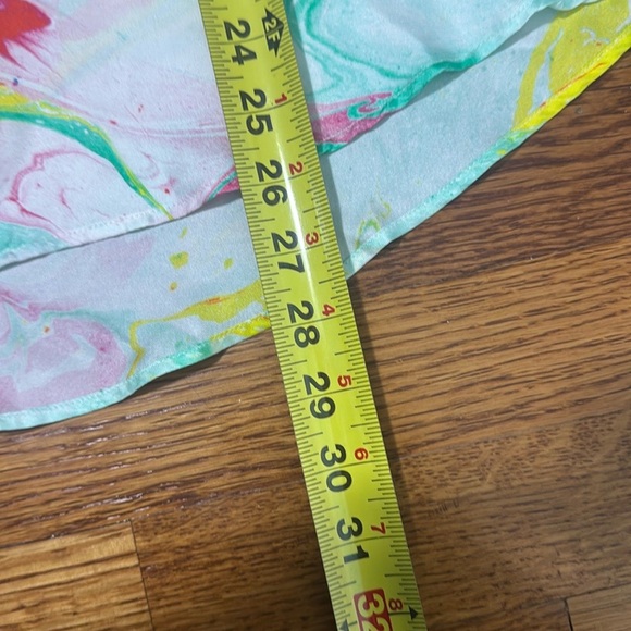 Vilagallo 100% Silk Abstract All Over Printed Blouse Size 8 Art to Wear - Picture 9 of 9